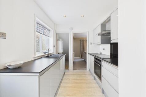 Kitchen: