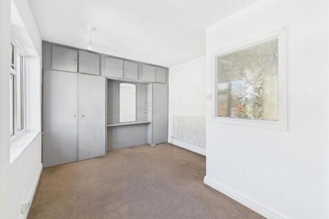 Bedroom: