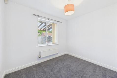 Bedroom: