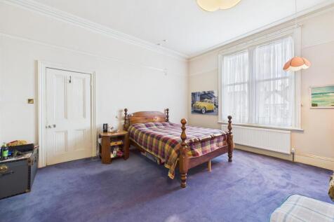 Bedroom: