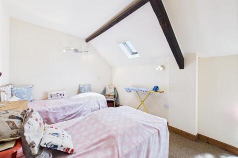Bedroom: