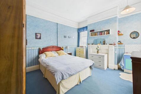 Bedroom: