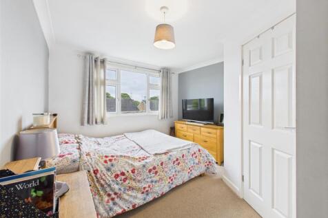 Bedroom: