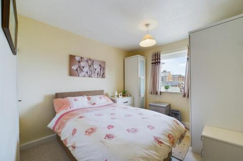 Bedroom: