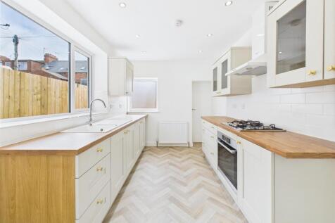 Kitchen: