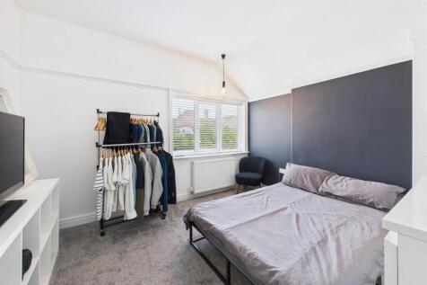 Bedroom: