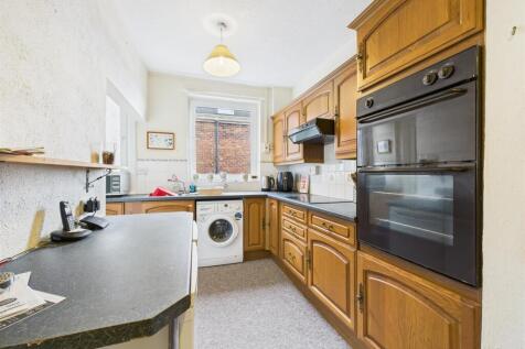 Kitchen: