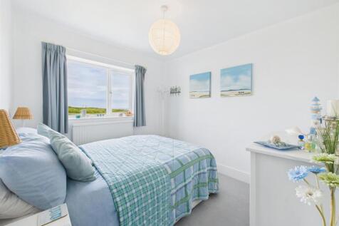 Bedroom: