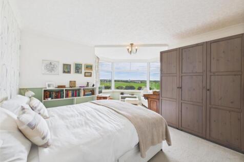 Bedroom: