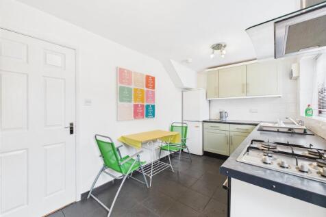 Kitchen: