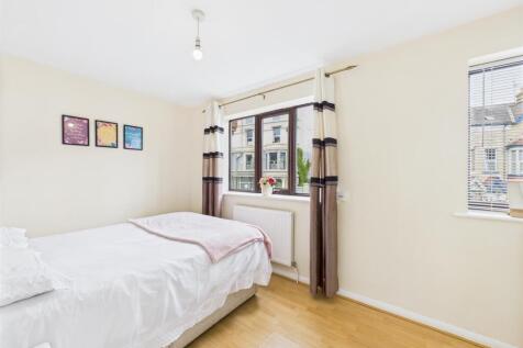 Bedroom: