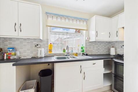 Kitchen: