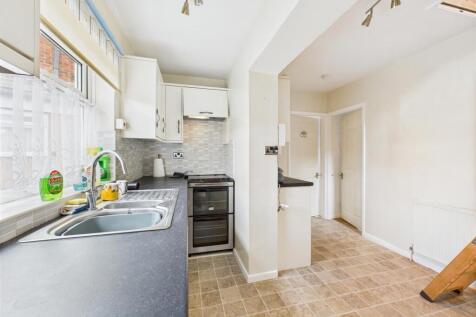 Kitchen: