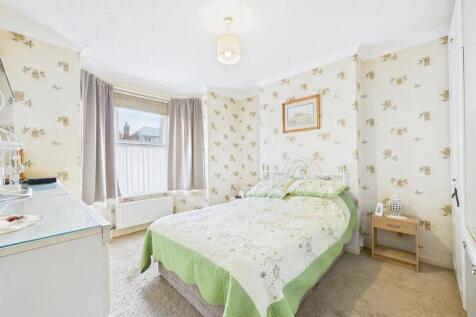 Bedroom: