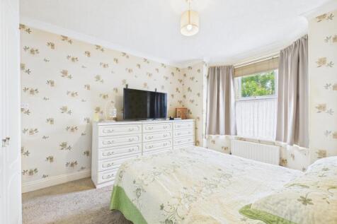 Bedroom: