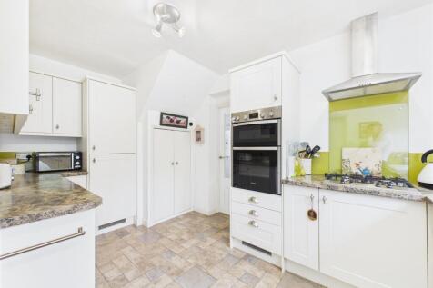 Kitchen: