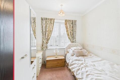 Bedroom: