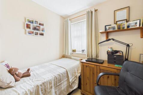 Bedroom:
