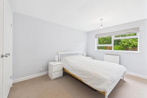 Bedroom: