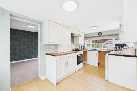 Kitchen: