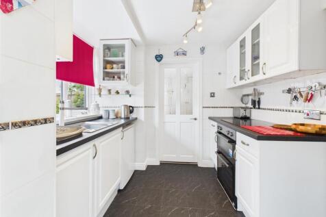 Kitchen: