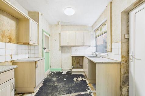 Kitchen: