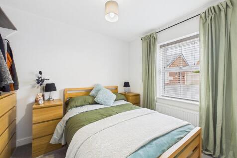 Bedroom: