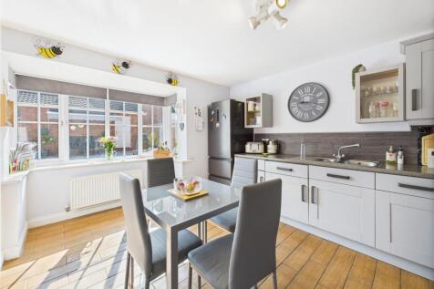 Kitchen: