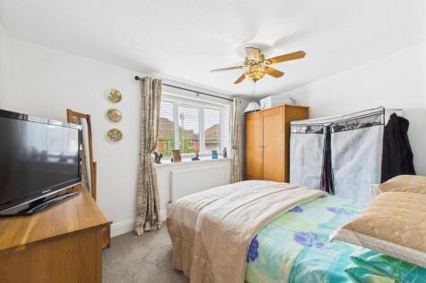 Bedroom: