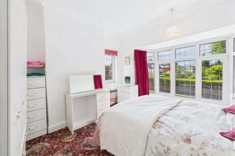 Bedroom: