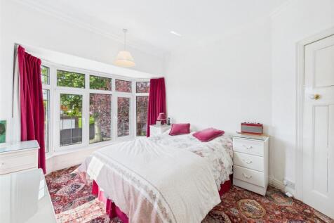 Bedroom: