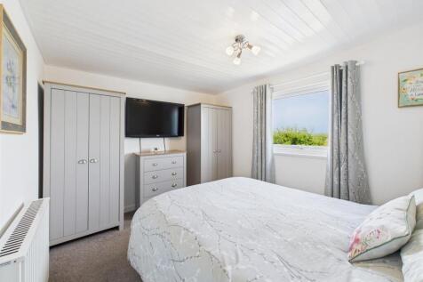 Bedroom: