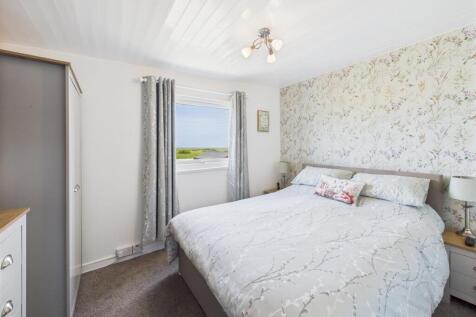 Bedroom: