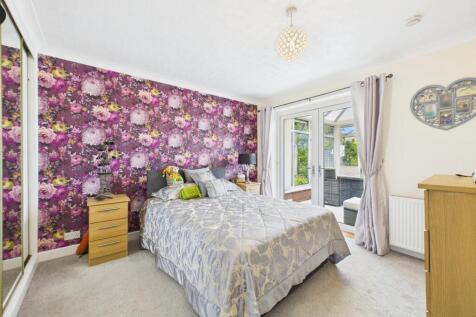 Bedroom: