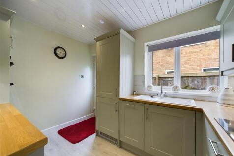 Kitchen: