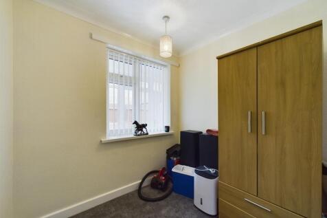 Bedroom: