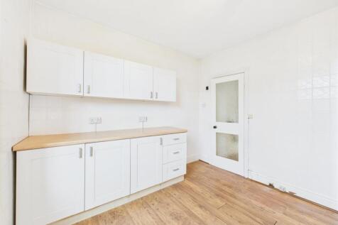 Kitchen:
