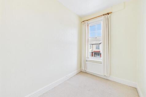 Bedroom: