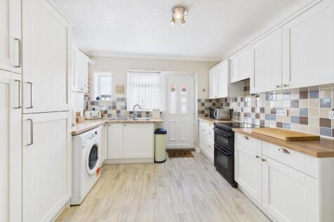 Kitchen: