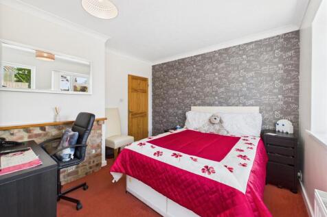 Bedroom: