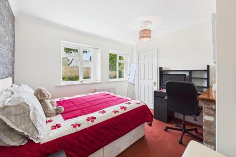 Bedroom: