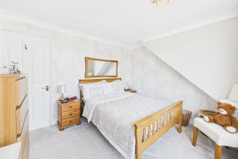 Bedroom: