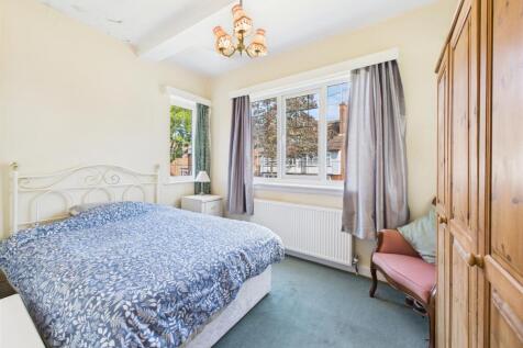 Bedroom: