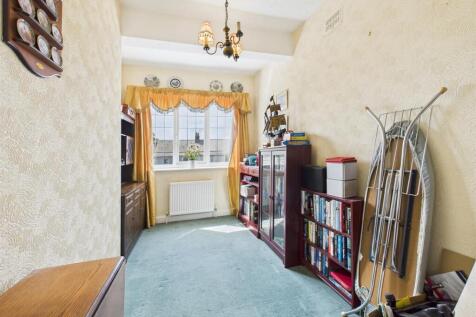 Bedroom: