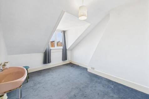 Bedroom: