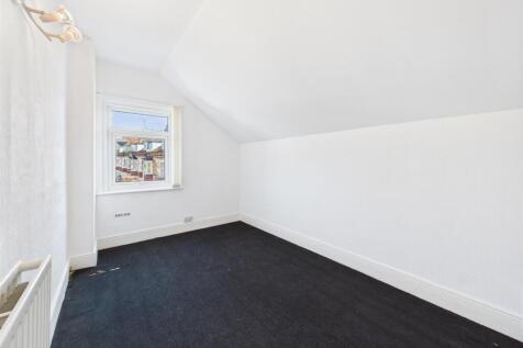 Bedroom: