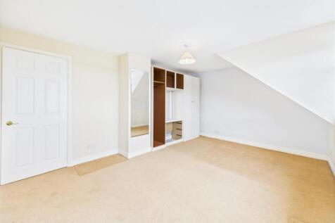 Bedroom: