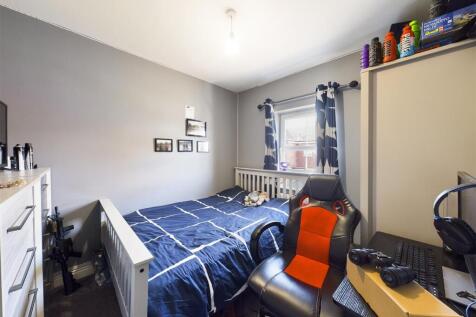 Bedroom: