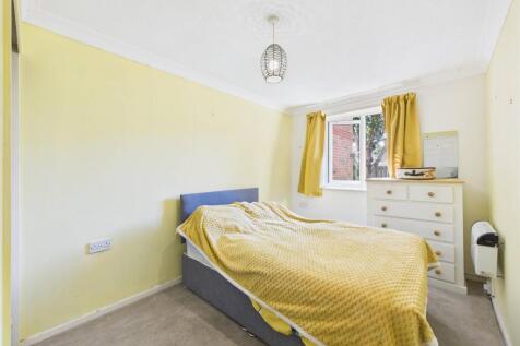 Bedroom: