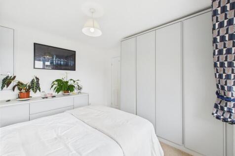 Bedroom: